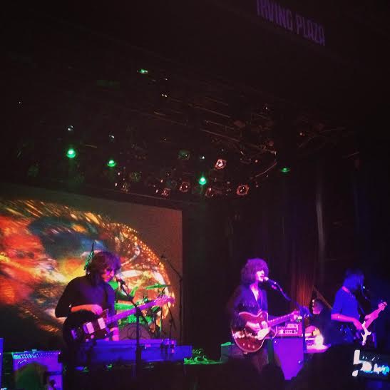temples live pic