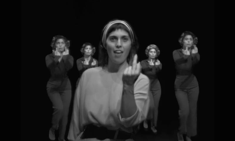 US-GIRLS-CLIP
