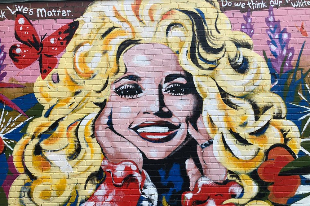 KimRadfordDollymural