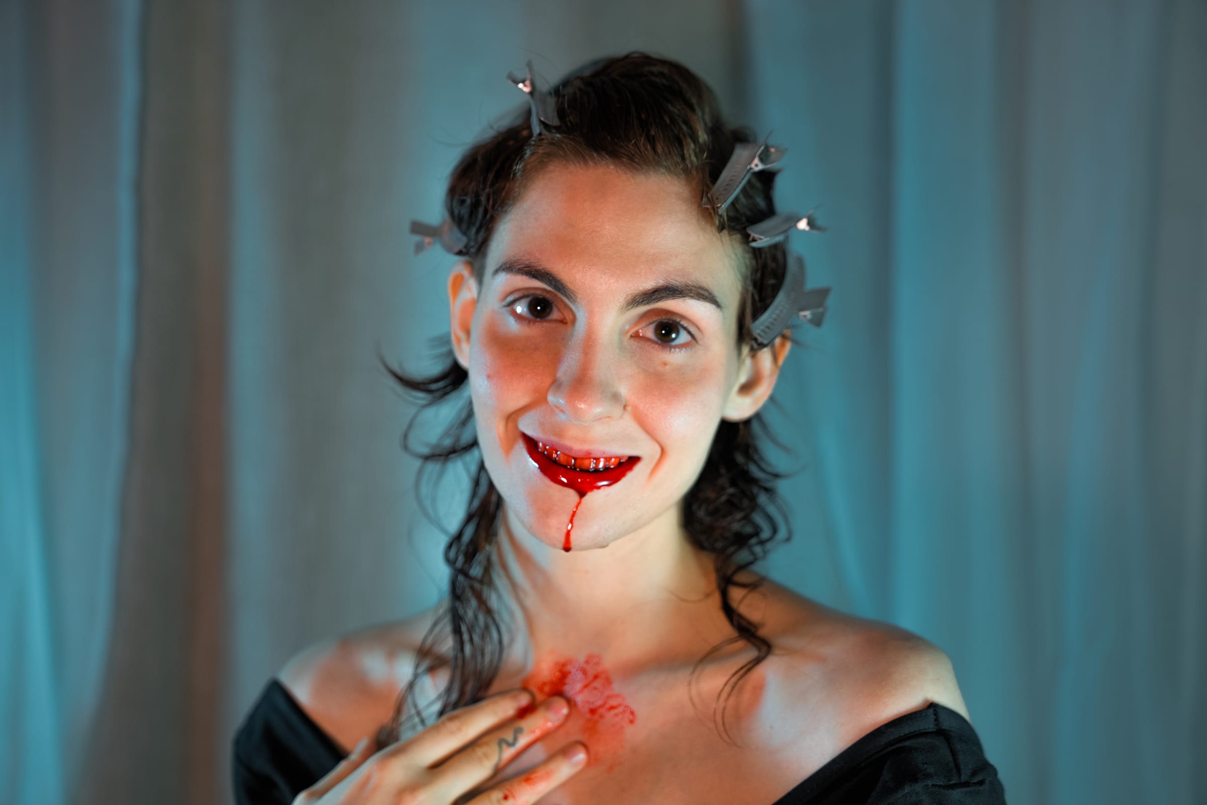 Medusa_AoTGr_blood-shoot_1