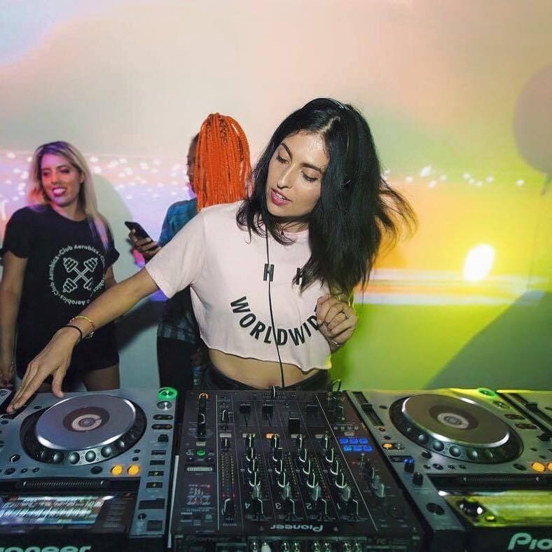 Female DJs