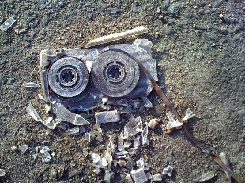 smashedbrokencassettetape Audiofemme