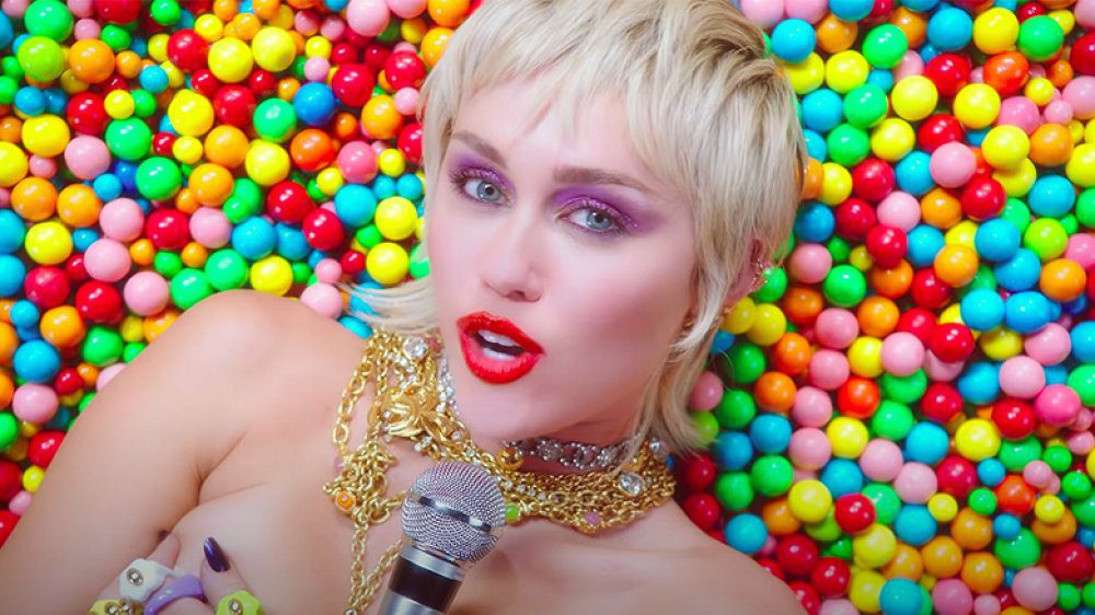 Miley Cyrus frustrated that fans unable to get physical copies of 'Plastic  Hearts